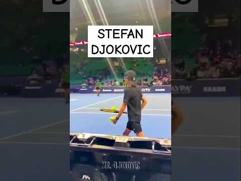 ❤️👏🏻 Stefan Djokovic helps his father #djokovic