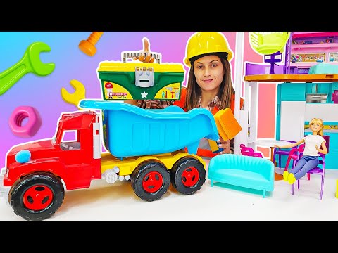 Olamaz! Ayşe'nin Taşınma Faciası: Barbie'nin Evinde Yaşanan Aksilikler! 🚚💥 Barbie Oyunları.
