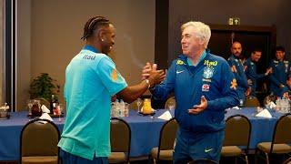 VEJA PRIMEIRAS IMAGENS DE ANCELOTTI RECEBENDO CONVOCADOS. TREINOS COMEÇAM NESSA SEGUNDA