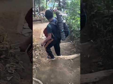 Perjalanan turun dari puncak gunung lawu