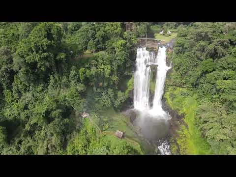 Tad Yeuang Waterfall