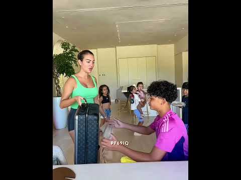 Ronaldojr vs Ronaldo birthday gift👍