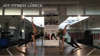 QUICK BODYWEIGHT WORKOUT mit Svenja & Sabine
