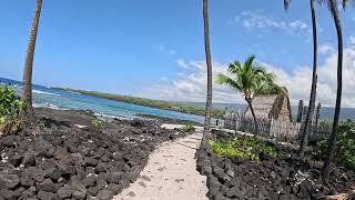 Traditional Hawaiian House on da beach
