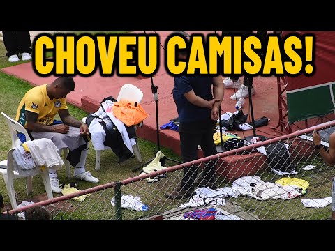 SURREAL! OLHA O TANTO DE CAMISAS PARA O PAULINHO EX-CORINTHIANS AUTOGRAFAR