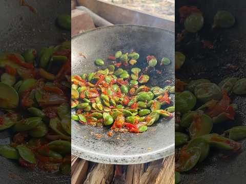 Ini Enaknya kalau masak di kebun #petiksayur #sambalpetaicumi #kebun