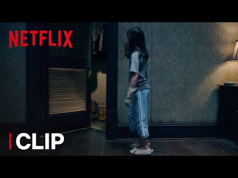 The Haunting of Hill House | Clip: Can You Spot What’s Hidden in the Closet? | Netflix