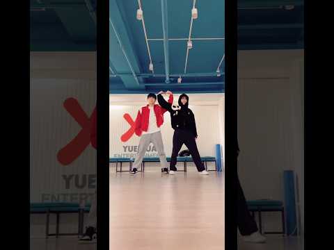 화면에서 하트 날려요〰️❤️🩷🧡💛💚💙 #TEMPEST #템페스트 #한빈 #HANBIN #형섭 #HYEONGSEOP #Shorts