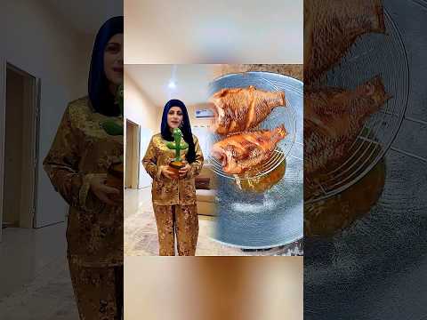 #ArianaGrande #SelenaGomez #DojaCat #Shakira #KanyeWest #BillieEilish #JustinBieber #Rihanna