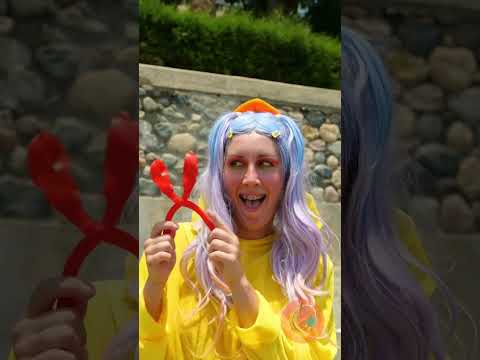๐ฆ๐๏ธ Ducky Sand Mold?! The Cutest Beach Hack You NEED! ๐โจ