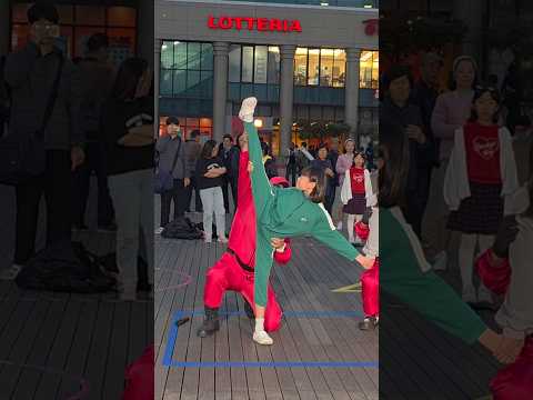 태권소녀 사랑이 다리가 하늘위로ㅋㅋ #크림서현 #크림서현의랜덤댄스 #라이키스튜디오 #제키브로 #제이키즈 #아이케이푸드 #부천시 #부천역 #마루광장 #댄스