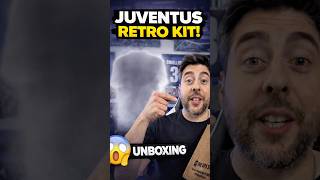 UNBOXING an INSANE Juventus LEGEND RETRO KIT! 🤯⚫⚪