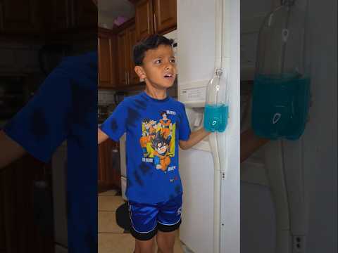 Agarra Un Vaso Niño 😅 #comedia #shorts
