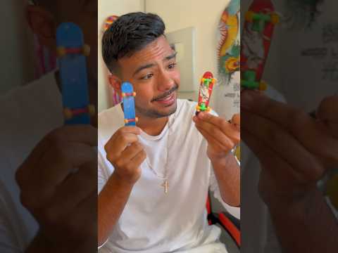 Skate de dedo de 3$ Vs skate chaveiro de 7$ 🤣 #skate #fingerboard #techdeck #humor #skateboarding