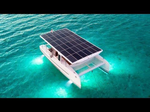 號稱水上特斯拉，靠太陽能發電行駛，多余電量還能回饋電網 - YouTube