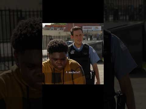 The policewoman warned the thief not to do it again.#movie #viral #shorts