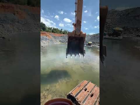 น้ำใส #automobile #xcavator #excavator #chillcaterpillar #jcb #bulldozerofficial