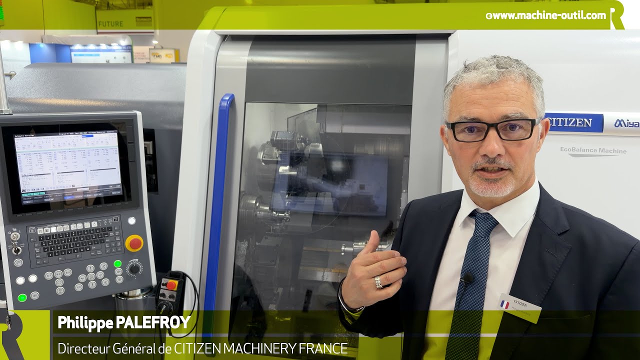 Tour poupée fixe avec changeur d'outils automatique