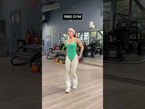 ¿Os imagináis entrenar con tacones queenz? 😱😱Heavy la evolución💓➡️💪🏻 #fitness #gym