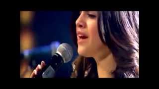 Miley Cyrus VS Selena Gomez - LIVE 2012