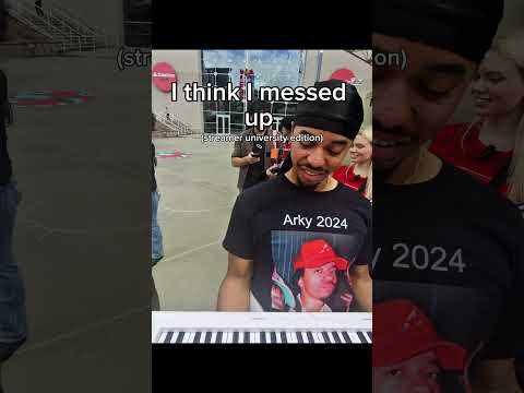 I think he didnโt know ๐ญ๐ #streameruniversity