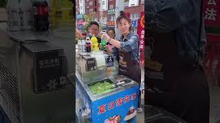 Happy injoy with cool ice cream #icecreamrolls #street