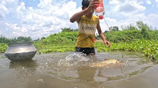 Trap Fishing|Traditional boy bottle trap fishing in village|