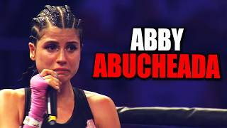 ABBY GANÓ LA PELEA, PERO SE FUÉ ABUCHEADA.