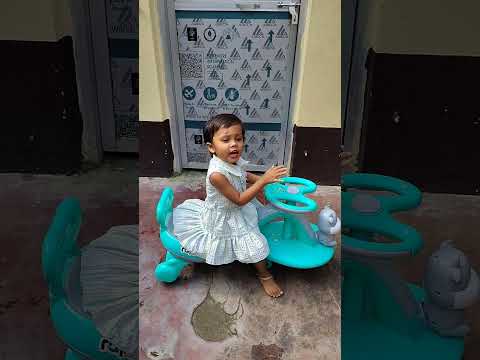 medha ne papa ko nhi baithaya apni gadi me