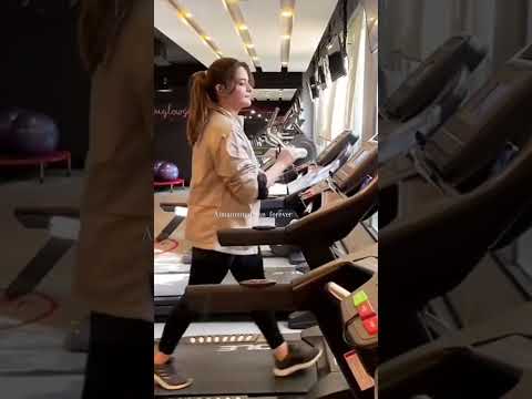 منال خان کا کہنا ہے حسن کی پیدائش کے بعد وزن کم کرنا بہت مشکل ہو گیا ہے#shortvideo