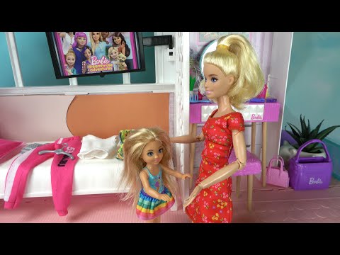 Barbie and Ken at Barbie Dream House: Babysitting and Perfect Picnic