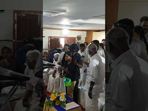 കുട്ടി പാടികൊണ്ടിരുന്നപ്പോൾ പെട്ടെന്ന് സ്റ്റേജിലേക്ക് കയറിവന്ന് വേടൻ | vedan #reels #love #shotrs