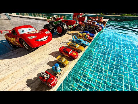 Looking for Disney Pixar Cars On the Rocky Road : Lightning McQueen, Mater, Dinoco McQueen, Mack