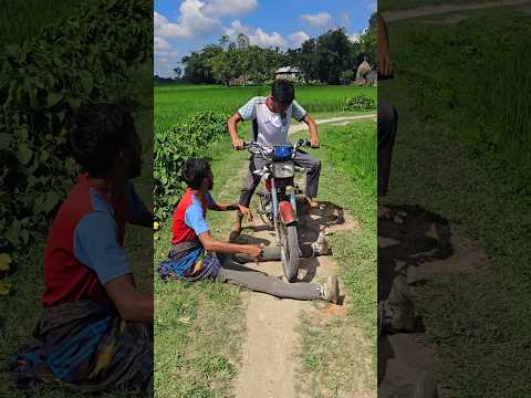 The boy's artificial leg 50 #funny #comedy #motorbike