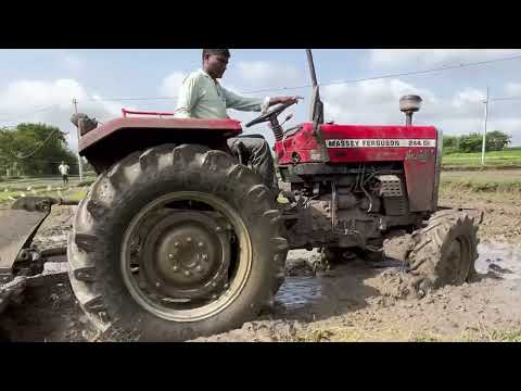 tractor stuck in mud #rajesheslavath #tractor #shorts