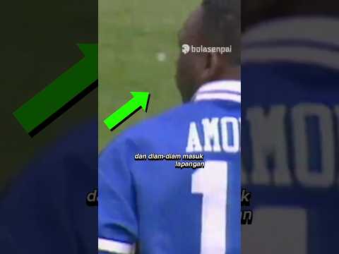 Pemain cadangan ngeyel masuk lapangan sendirian, tanpa instruksi pelatih. #sepakbola #bolasenpai