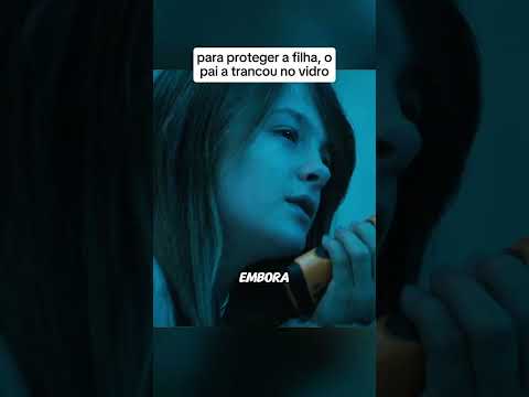 Para proteger a filha, o pai a colocou em um vidro.