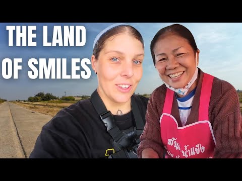 Thailand to China by Bike 🇹🇭 🇨🇳 The Kindness of Strangers! (EP.8)