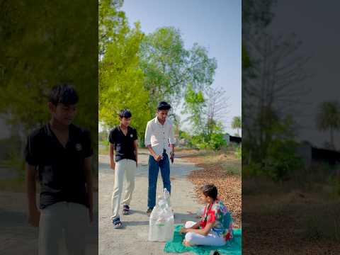 Bache neदिखाई ग़रीबpani wale ko इंसानियत😭💔#hearttouching #pani #explore #emotional #gareeb #shorts