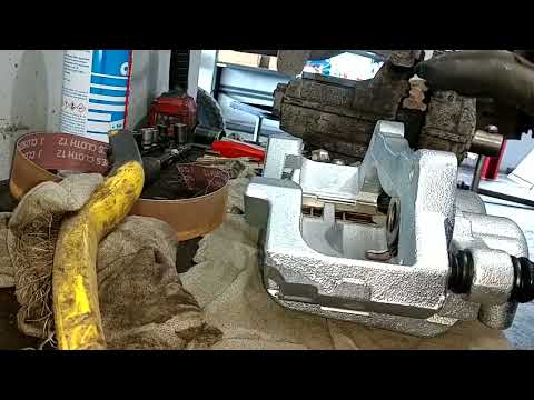 2004 Dodge Ram rear brake pad replacement.