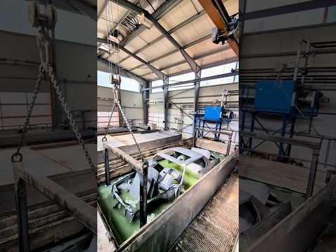 Processo de banho químico em carroceria para remover tinta e ferrugem