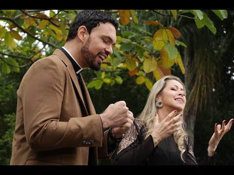 Quando os meus joelhos tocam o chão - Pe Adriano Zandoná part. Adriana Arydes
