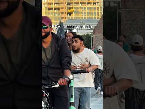 Does anyone else get stares like this?🥲🖤