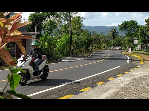 Suasana jalan lintas selatan terpantau rame