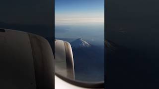 How to See Mount Fuji from a Plane! 🗻 (@ai.ken.fly on IG) #shorts #japan
