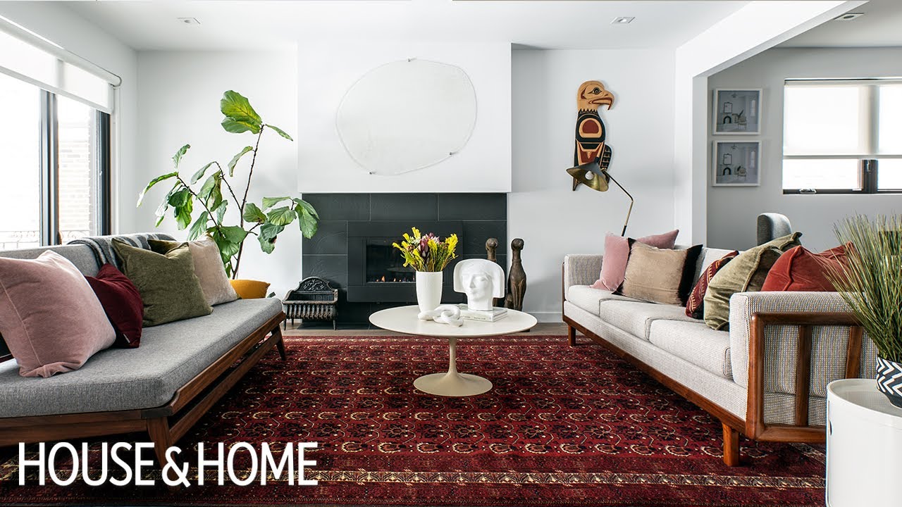 Step Inside  a Mid-Century Modern Home Adorned with Art