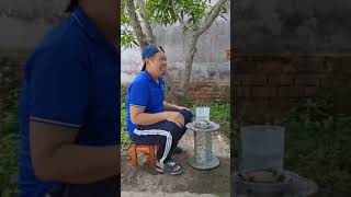 Dì Tư hả mậy