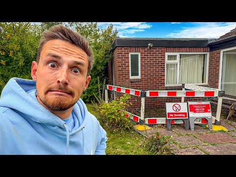 A Problem at The 110 Bungalow 🏚️ And an Expensive Purchase Childhood Me... Couldn't Resist! 🧱
