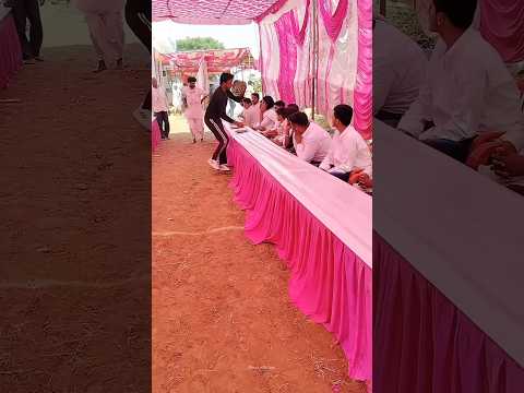 You’ll be shocked after seeing how fast this boy serves plates 😱