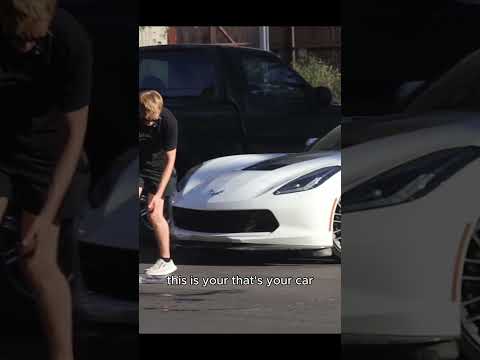 She comes back when she sees its my car  #automobile #golddiggerprank